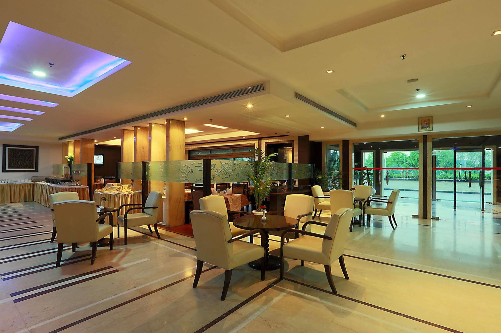 Hotel Airport Residency Nueva Delhi Exterior foto
