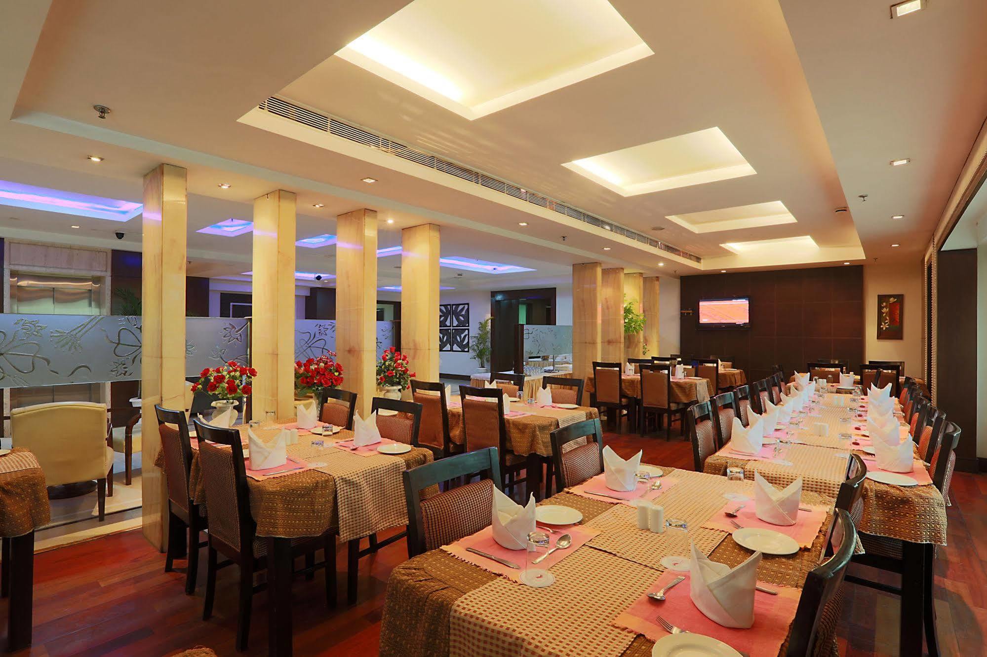 Hotel Airport Residency Nueva Delhi Exterior foto